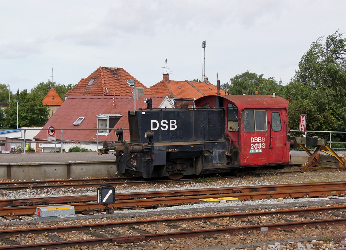 DSB: DSB-Rangierlok Kö ll 263 auf dem Bahnhof Nykobing F. abgestellt am 10. August 2011. 
Foto: Walter Ruetsch  