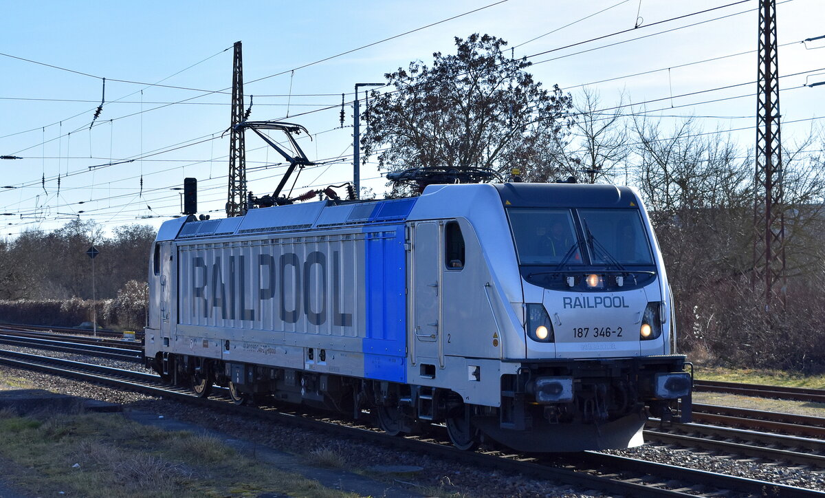 ecco-rail GmbH, Wien mit der geleasten Railpool Lok  187 346-2  [NVR-Nummer: 91 80 6187 346-2 D-Rpool] setzt gerade um am 24.02.25 Höhe Bahnhof Frankfurt (Oder).