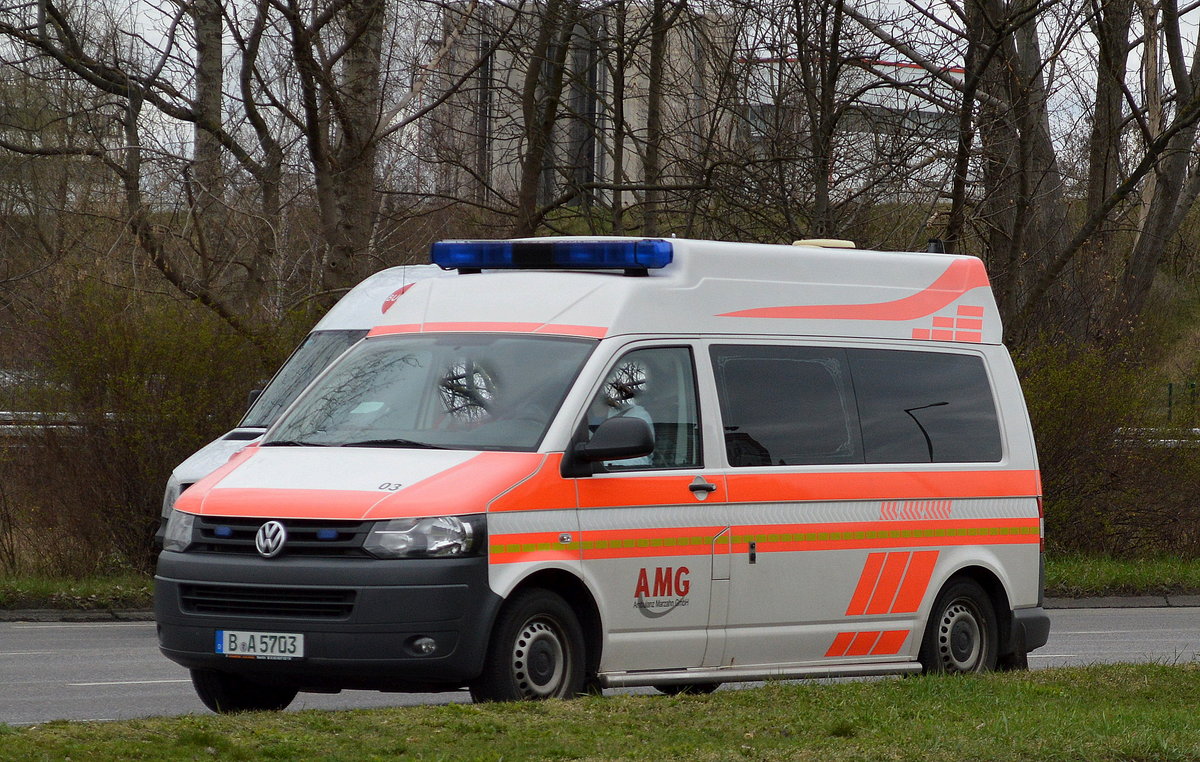 EIN VW Krankentransport Fahrzeug der Ambulanz Marzahn GmbH am 31 03 16 Berlin Marzahn Karow900 