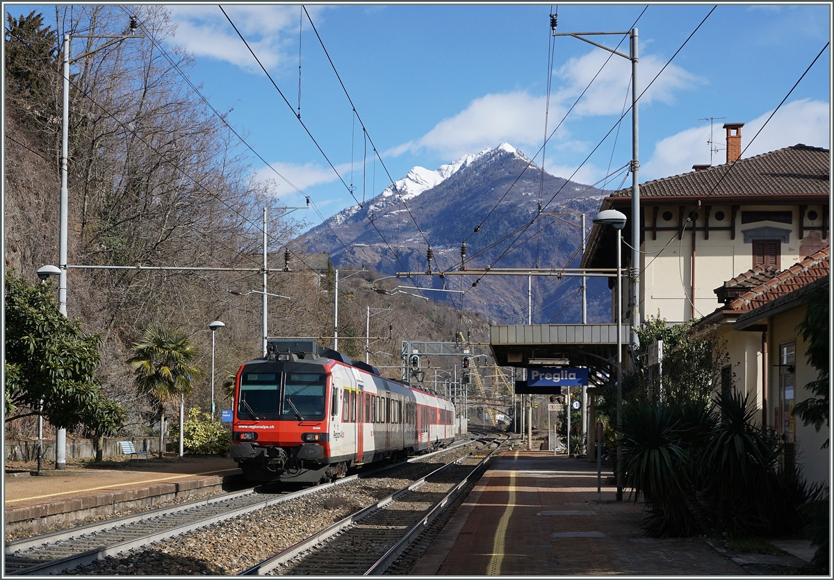 Ein Walliser Domino als IR von Domodossola nach Brig bei der Durchfahrt in Preglia.
19. Feb. 2016
