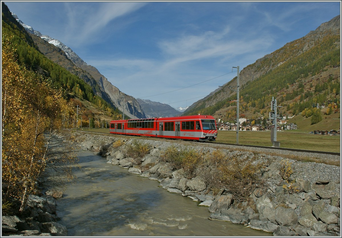Ein  Zermatt-Shuttle  bei T�sch. 
21. Oktober 2013