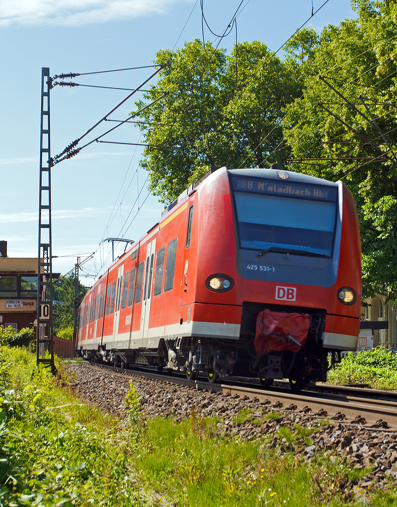 
ET 425 531-1 der DB Regio fährt als RE 8  Rhein-Erft-Express  (Koblenz-Köln-Mönchengladbach) am 06.06.2014 durch Königswinter in Richtung Köln. 
