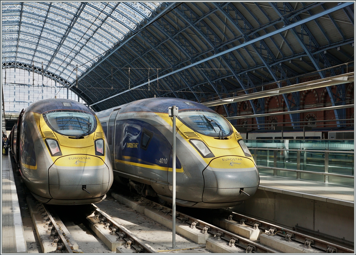 Eurostar Züge 320 BR Class 374 in London St Pancras. 
17. April 2016