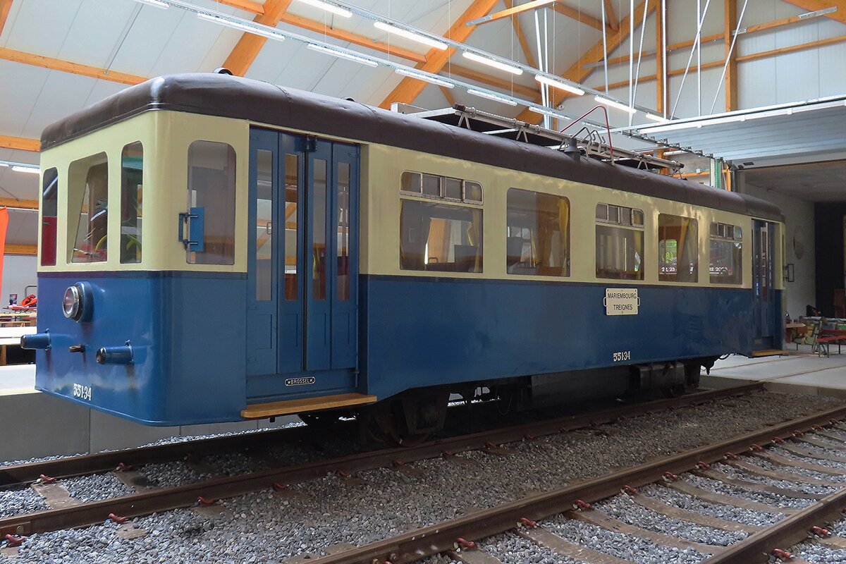 Ex-SNCB 551-34 steht am 23 September 2023 ins CFV3V Museum in Treignes.