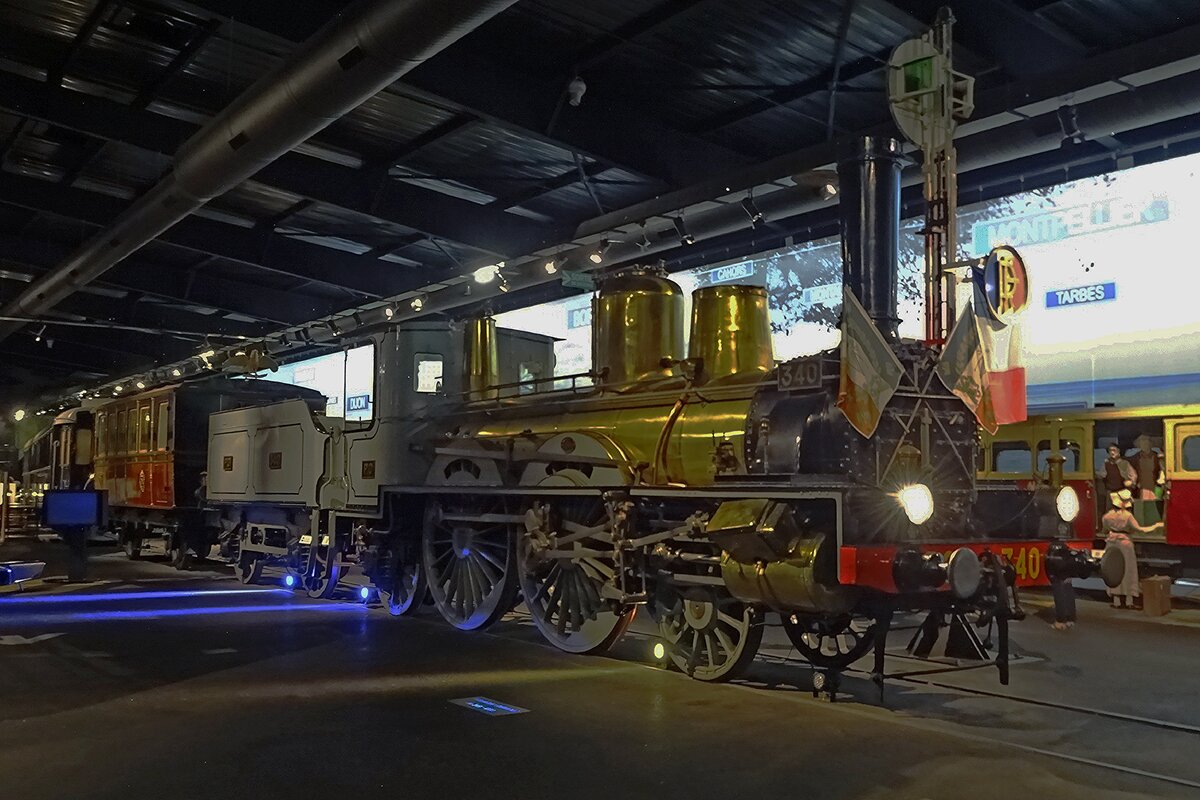 Fahnenfroher PO 340 steht am 24 September 2010 ins Cité du Train in Mulhouse in einer leider herausforderendewr Teil qua Fotografie.