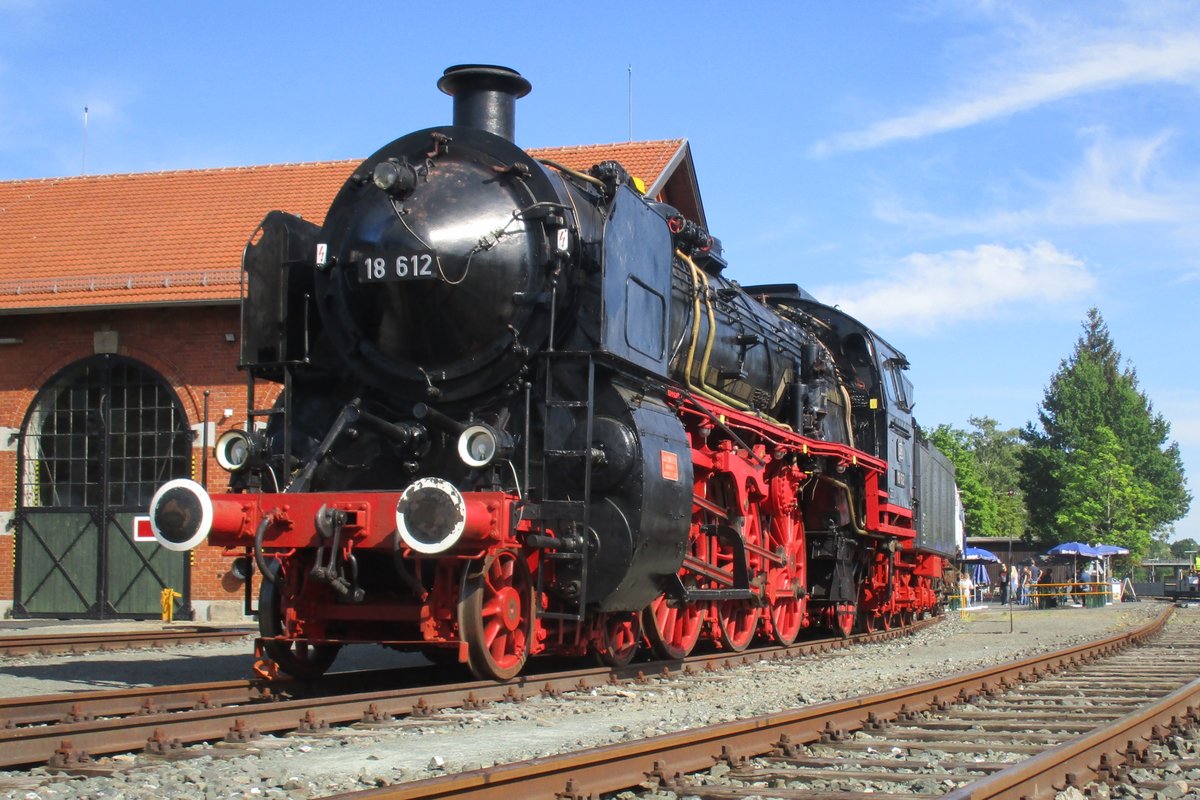 Froschblick auf 18 612 ins DDM am 20 Mai 2018. 