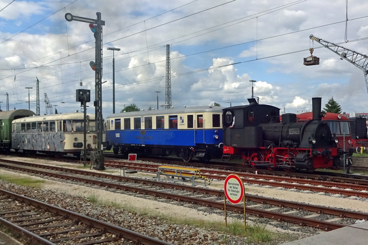 F�SSEN rangiert ein Bayerischer historischer Triebwagen am 2 Juni 2019 ins BEM in N�rdlingen.