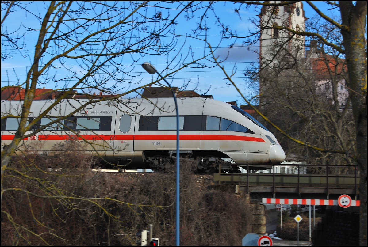 ICE Stuttgart &ndash; Zürich in Engen. Februar 2014. 