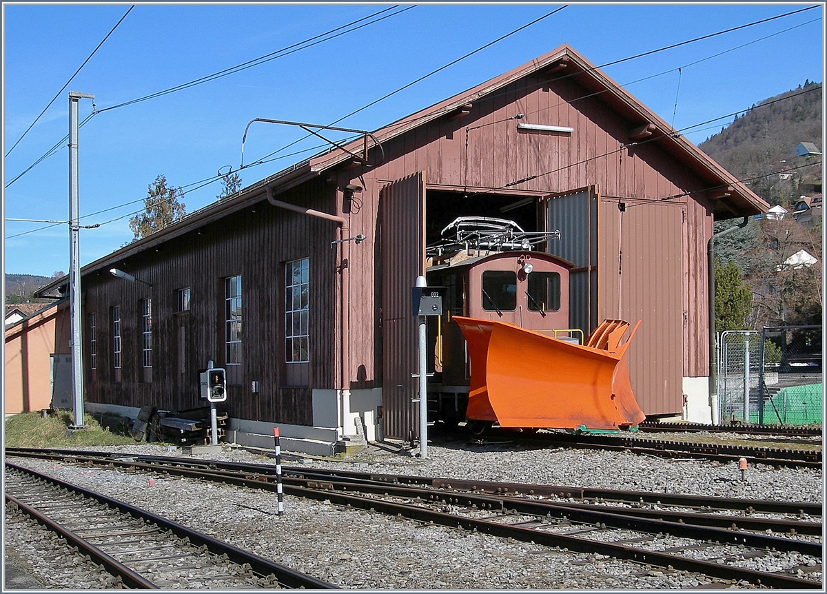 Im Lok-Schuppen von Blonay wartet die CEV Xrot 91 auf ihren nächten Einsatz. 
8. März 2018 