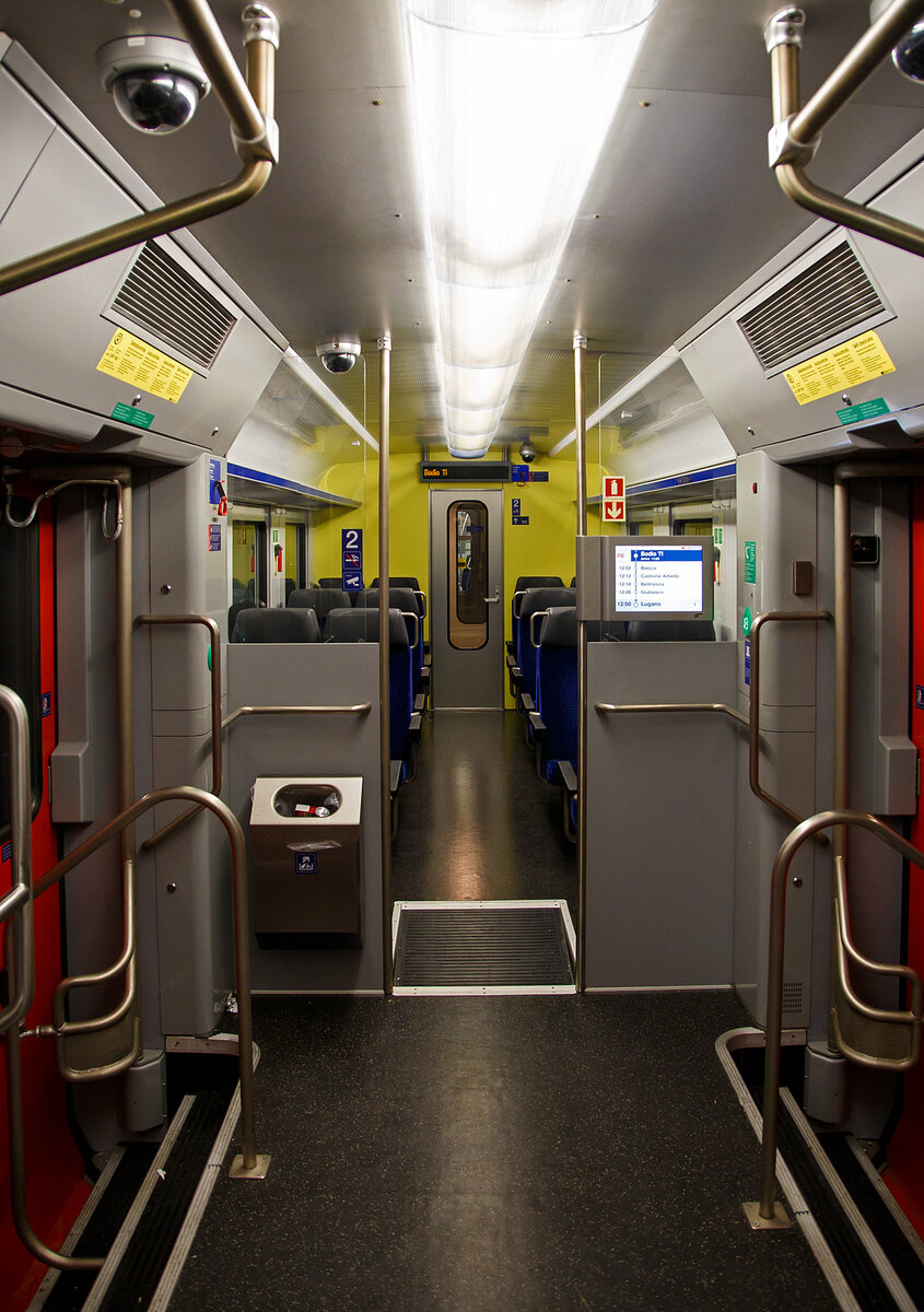 Innenraum des SBB NPZ Domino Triebwagens RBDe 560 DO 94 85 7 560 212-3 CH-SBB, hier am 02 August 2019 auf der Gotthardbahn. 