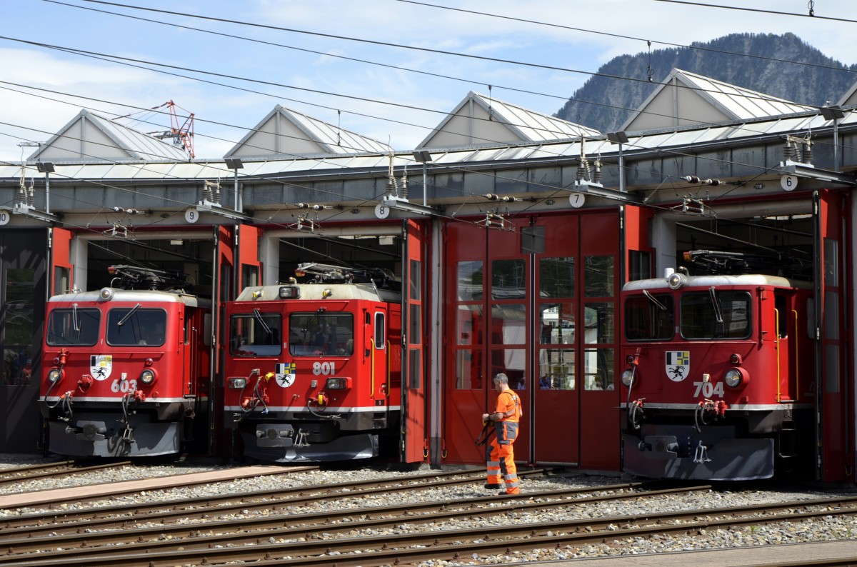Jubil�um 125 Jahre RhB am 10.05.2014. Lokparade Rotonde in Landquart. Hier drei  rote  Lokomotiven Ge 4/4 I 603, Gem 4/4 801 und Ge 6/6 II 704.