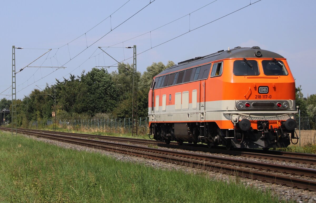 Kübler Heavy Rail 218 117 durchfahrt solo Karst-Broicherseite am 12 Augustus 2025 und wird vom offenbarer Weg fotografiert.