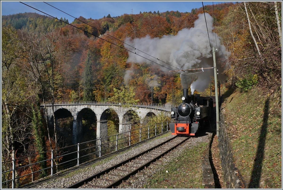  La DER 2021  (Saison Abschluss 2021) der Blonay Chamby Bahn mit der G 2x 2/2 N° 105 bei Vers chez Robert mit dem Baye de Clarens Viadkut im Hintergrund.

31. Okt. 2021