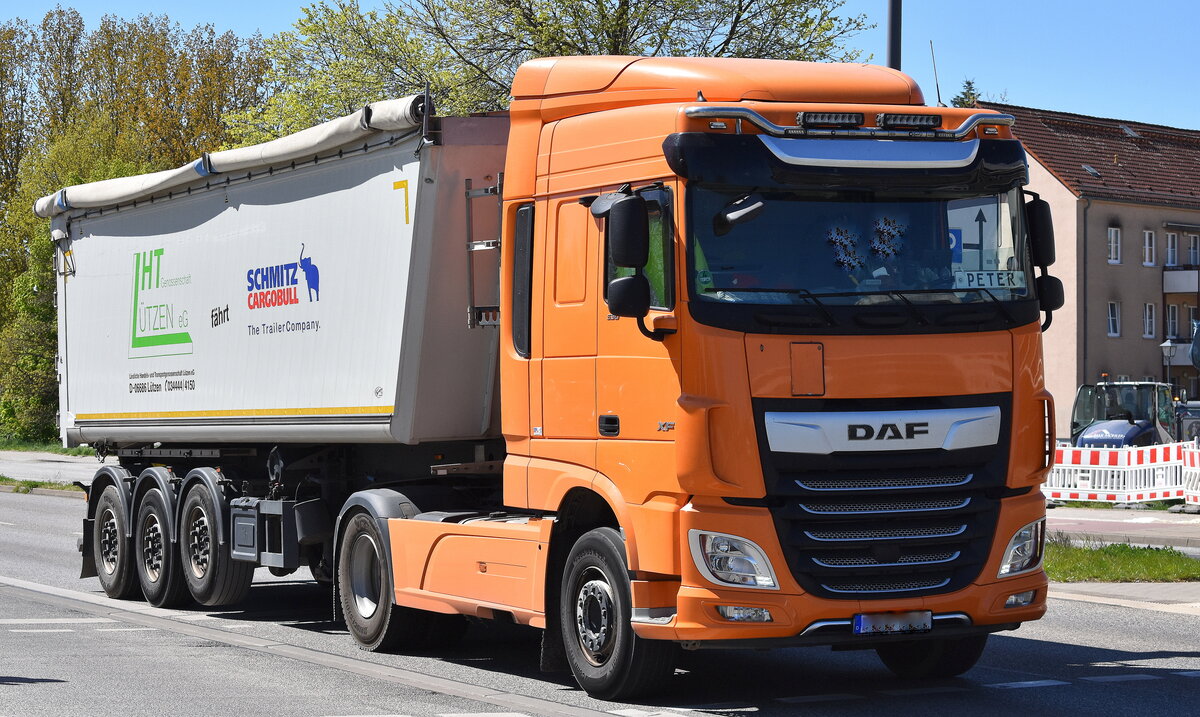 Ländliche Handels- und Transportgenossenschaft Lützen eG mit einem Sattelkipper mit DAF XF 530 Zugmaschine am 29.04.26 Höhe Brandenburg Hbf. Viele Grüße an den Fahrer!!!