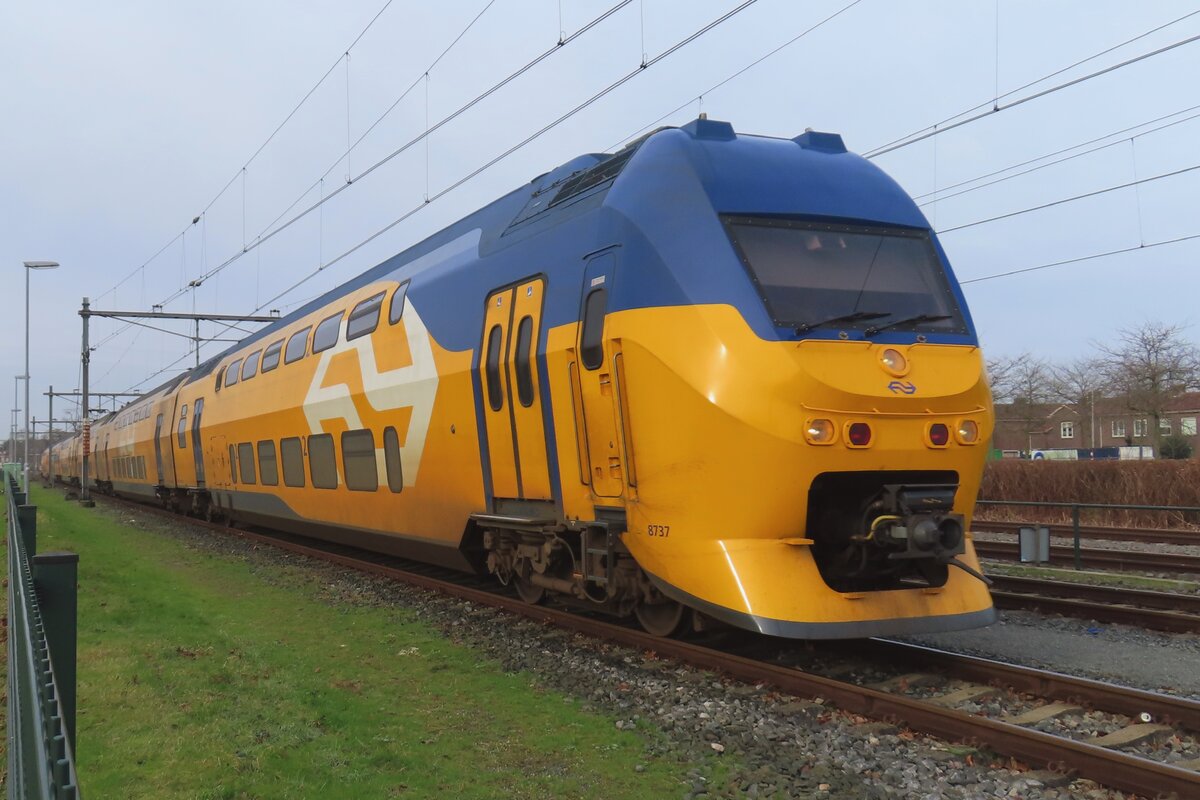 Leerzug mit 8707 wurde am 25 Jänner 2024 über die Gutergleise in Oss umgeleitet.