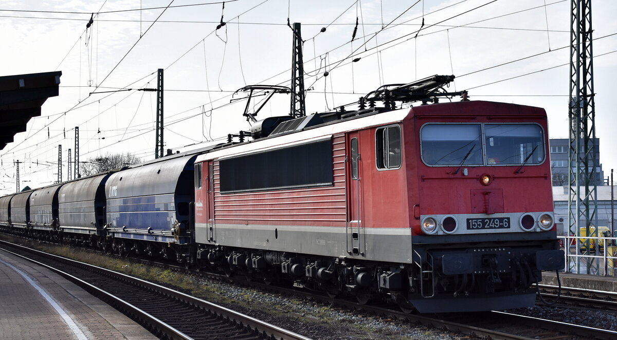 Leipziger Dampf KulTour GbR, Leipzig mit ihrer  155 249-6  (NVR:  91 80 6155 249-6 D-LDK ) und einem Getreidezug am 26.02.26 Höhe Bahnhof Magdeburg-Neustadt.