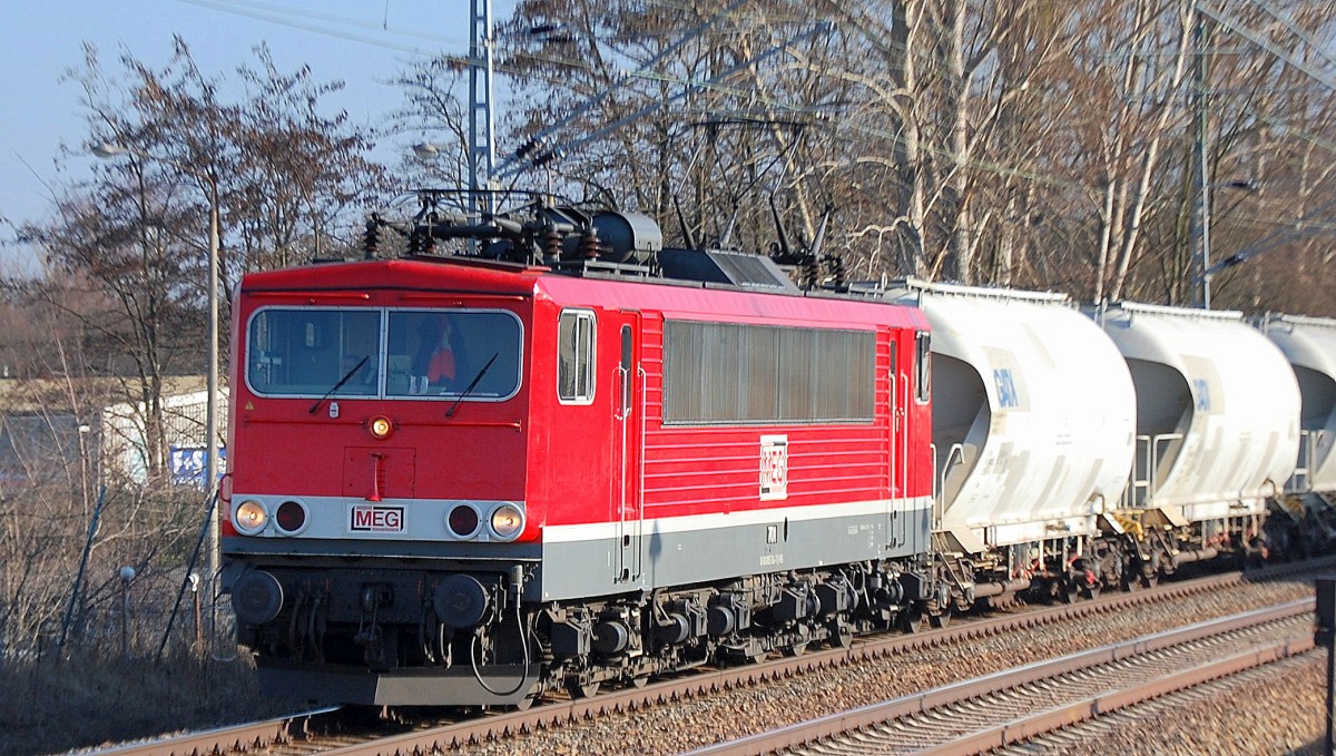 MEG 701/155 124-1 mit Ganzzug Staubsilogüterwagen Richtung Oranienburg am 05.02.14 Mühlenbeck/Mönchmühle b. Berlin.