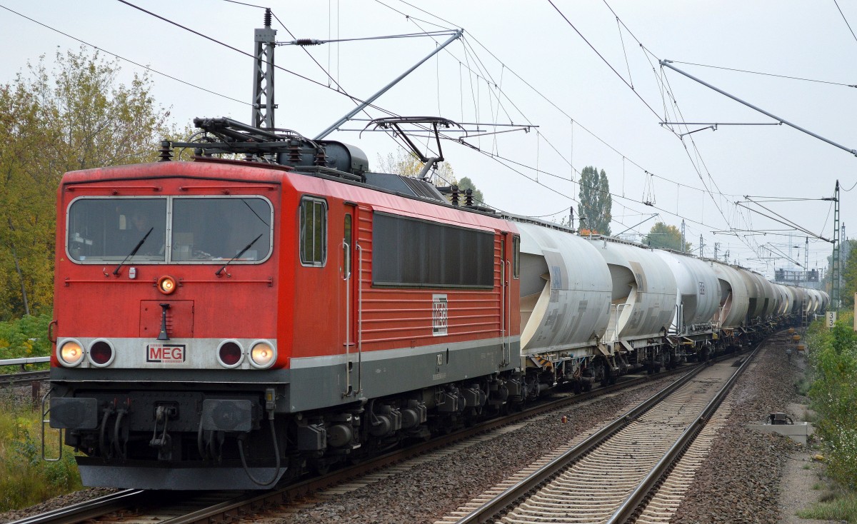 MEG 703 (155 184-5) mit Zementstaubzug am 06.10.15 Berlin-Hohenschönhausen.