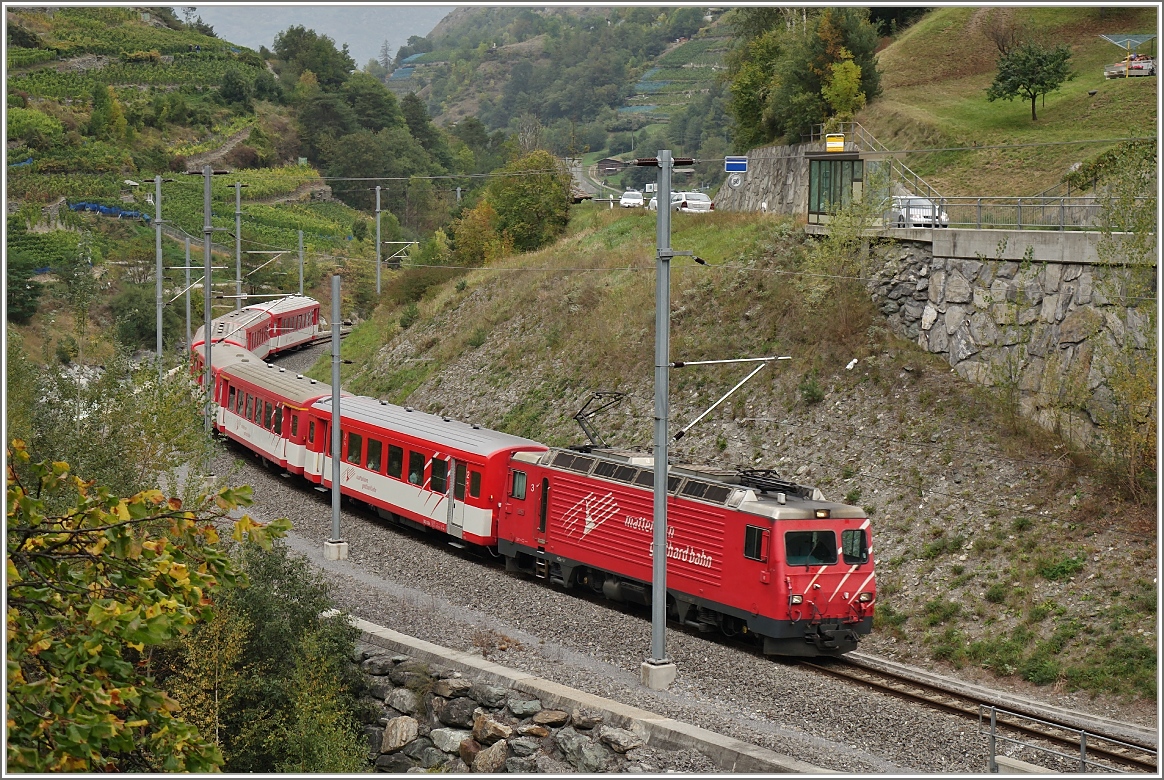 MGB Zug nach Zermatt bei Neubrück
(30.09.2014)