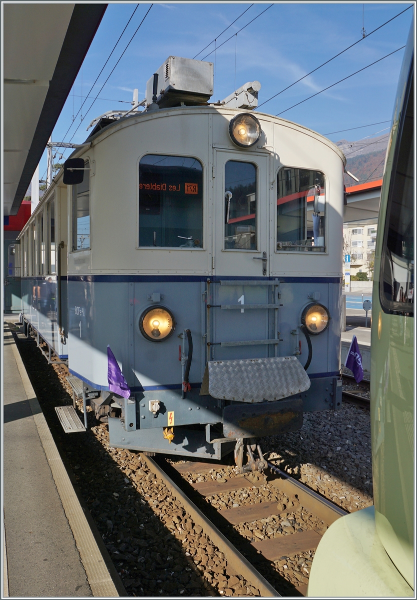 Nachdem ich in Aigle dieses Bild gemacht hatte, stand der Entschluss fest: Zurück zur Strecke! Doch im musste mich ziemlich beeilen, den der ASD 1914 BCFe 4/4 N° 1 sollte in wenigen Minuten abfahren. 

2. November 2024 
