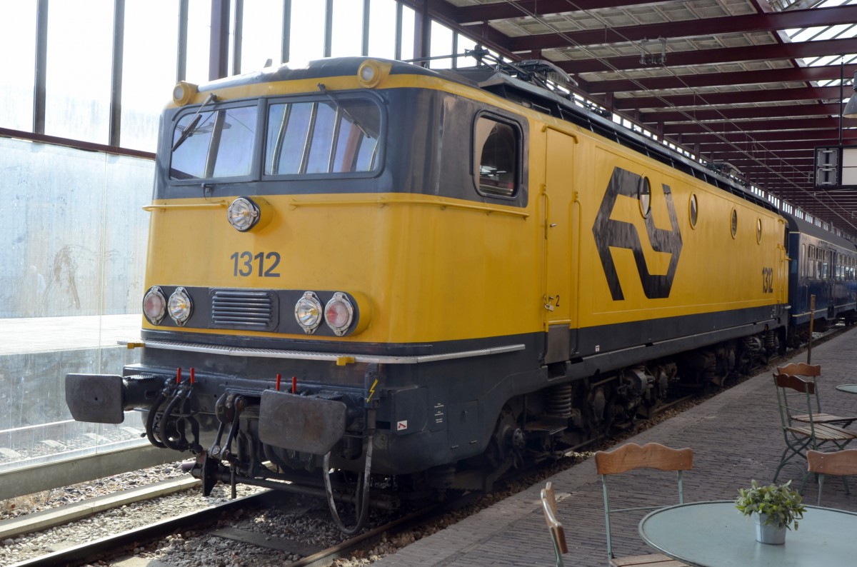 Nederlands Spoorwegmuseum Utrecht: Elektrische Lokomotive NS 1312 von 1956. (12.03.2016)