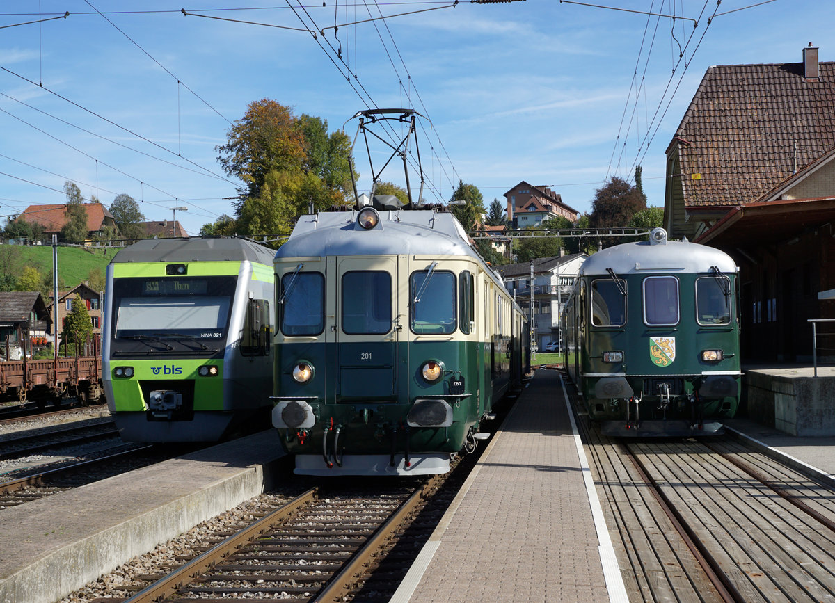 Nicht gestellte Fahrzeugparade vom 7. Oktober 2017 in Sumiswald mit Zügen von BLS, VPM und dem Verein Historische Mittel-Thurgau-Bahn.
Foto: Walter Ruetsch