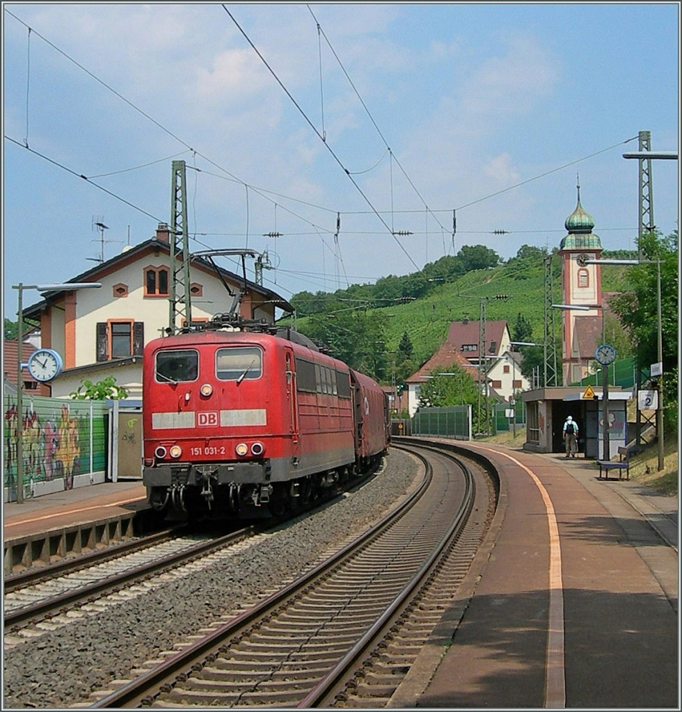 Noch einmal bearbeitet: die DB 151 031-2 bei der Durchfahrt in Bad Bellingen.
5. Juli 2006
