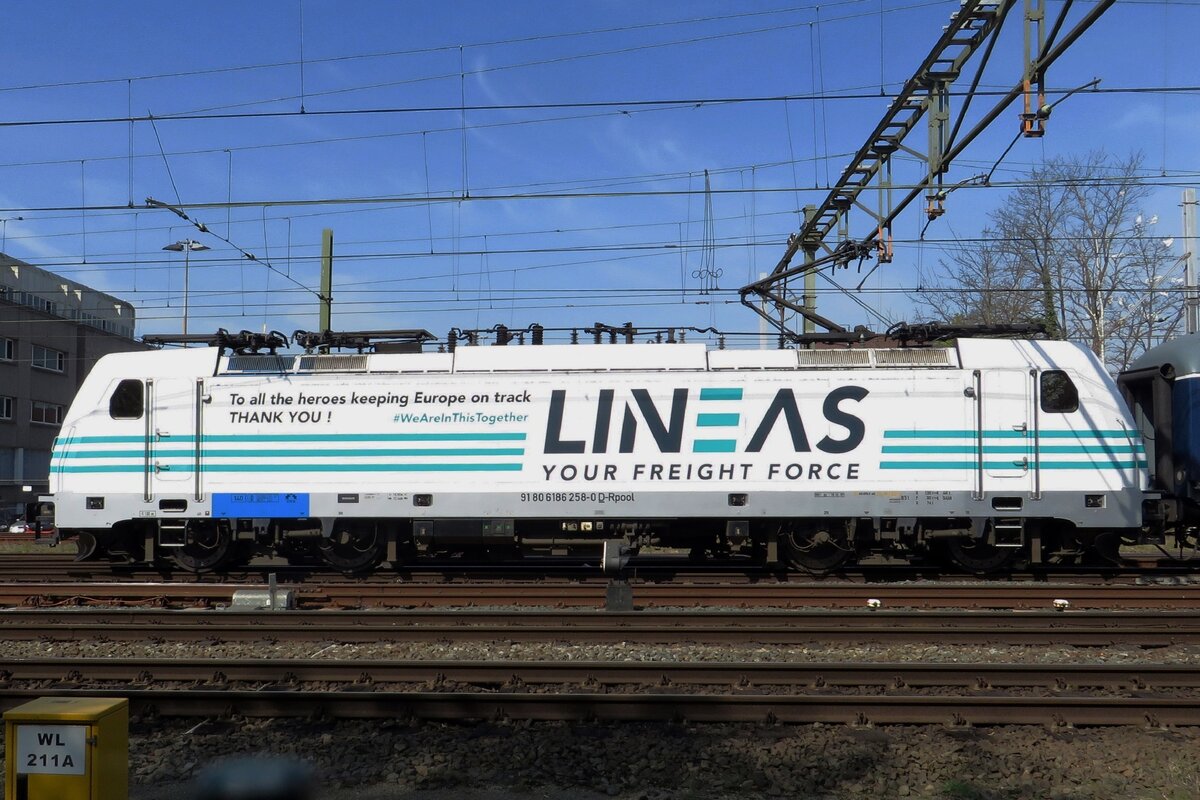 Noch schnell ein Seitenblixk auf 186 258 bei Roosendaal am 14 April 2022.