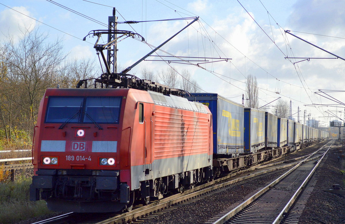 Nochmals 189 014-4 mit KLV-Zug (LKW WALTER Trailer) am 17.11.17 Durchfahrt BF. Berlin-Hohenschönhausen Richtung Rostock.