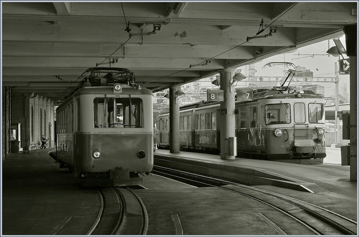 Obwohl sich in Montreux die 80 cm Gleise der Rochers de Naye Bahn und die Meterspur Gleise der MOB ziemlich nahe kommen ist es alles andere als einfach ein Bild beider Bahnen zu bekommen. Um mehr reizte es mich dann den Versuch zu wagen, als die beiden  Klassiker  Bhe 2/4 und ABDe 8/8 in Montreux standen.
13. April 2018 
