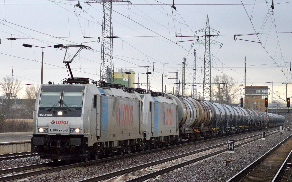 Polnische Doppeltraktion der Fa. LOTOS mit den beiden Railpool-Loks E 186 273-9 * E 186 274-7 und Kesselwagenzug am 01.03.17 Bf. Flughafen Berlin-Schönefeld.