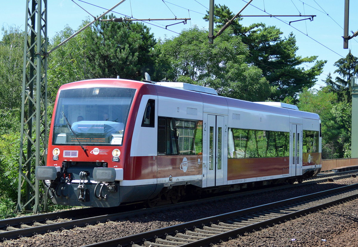 Recht überraschend kam mir der RegioShuttle der HANSeatische Eisenbahn GmbH (HANS)/EGP VT 650.06 (95 80 0650 567-0 D-EGP) im Auftrag von? in Dresden Strehlen vor die Linse am 31.07.17