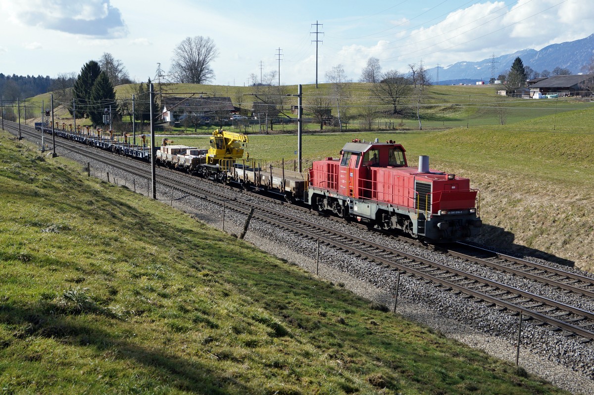 SBB: Am 841 018-5 mit einem Dienstzug zwischen Wangen an der Aare und Niederbipp am 3. März 2015.
Foto: Walter Ruetsch