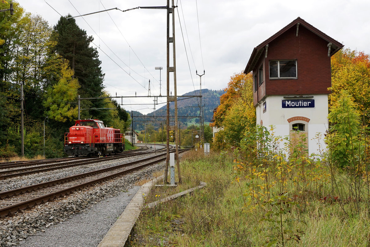 SBB: Infrastruktur Am 843 019-1 in Moutier am 9. Oktober 2017.
Foto: Walter Ruetsch