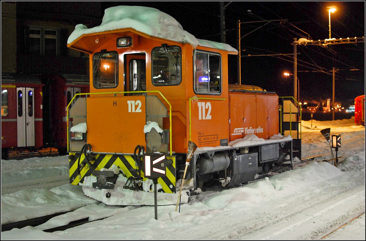Schmalspurrangiertraktor Tm 2/2 112 der RhB. St.Moritz, Januar 2010. 