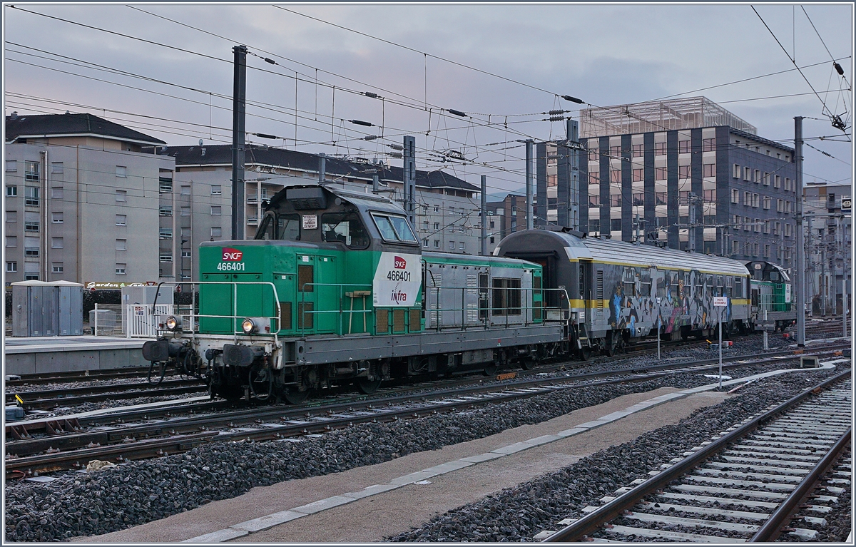 Überraschung in Annemasse: neben all den Léman-Express Triebzügen zeigten sich die beiden SNCF Diesellok BB 66 401 und 429.

21. Jan. 2020