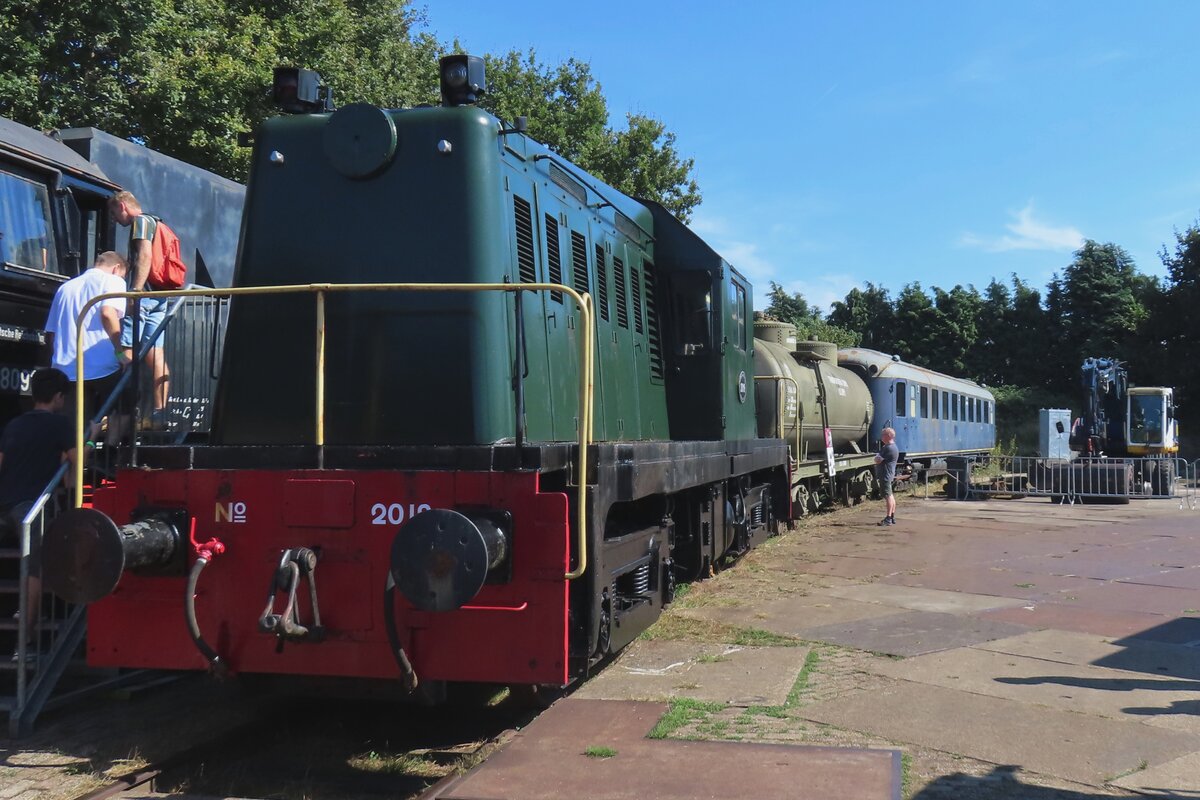 VSM's Whitcomb Diesellok 2019 steht am 7 September 2024 w�hrend das  Terug naar Toen  Festival ins bw Beekbergen.