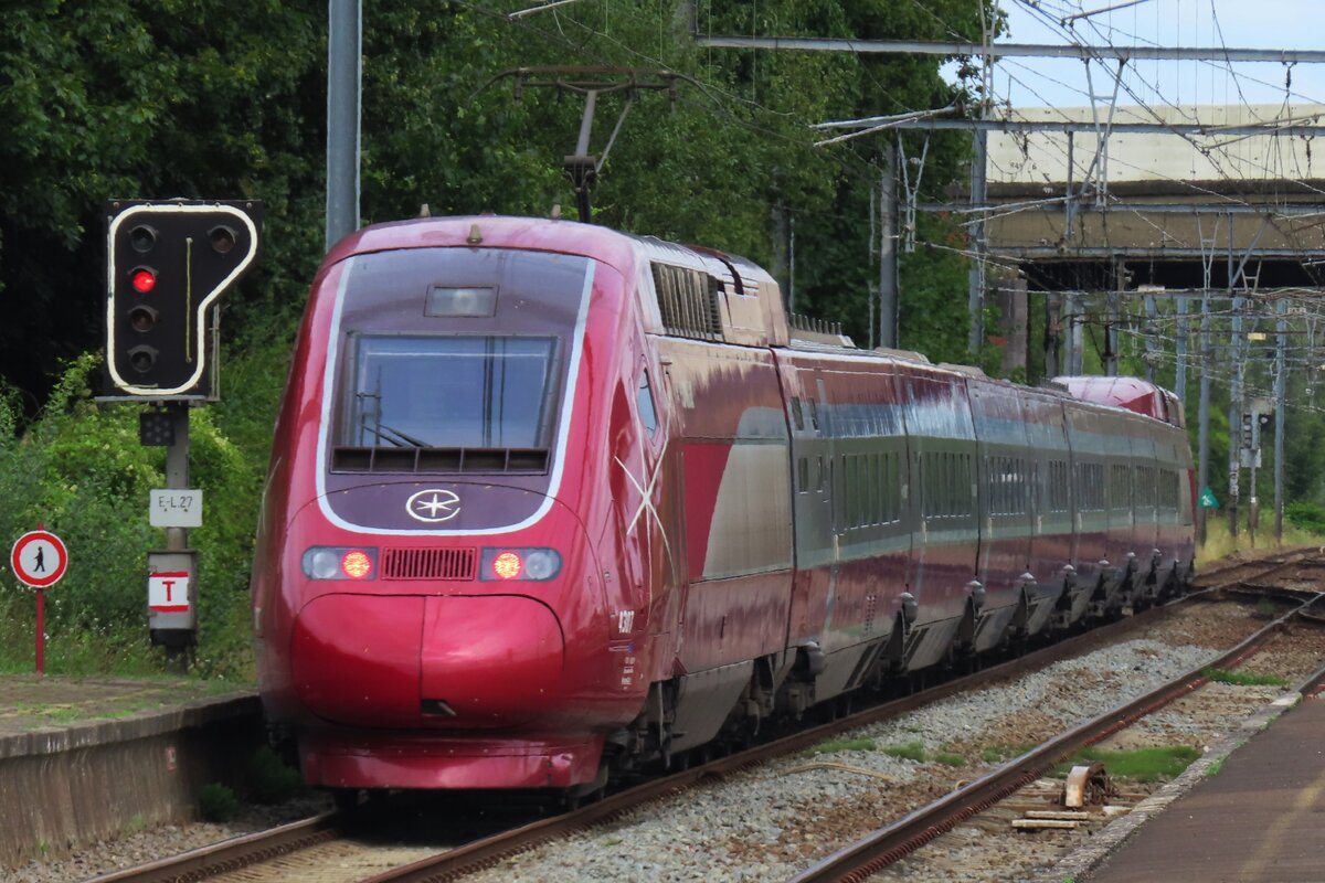 Wegen Bauarbeiten an die Neubaustrecke Bruxelles-Midi<=>Antoign wurden die EuroStar (ex-Thalys) Z�ge zwischen Bruxelles-Midi und Paris Nord �ber die alte Strecke Bruxelles--MOns---St.Quentin--Paris umgeleitet. Am 17 Augustus 2024 durchfahrt der umgeleiteter 4307 Saint-Ghislain. 