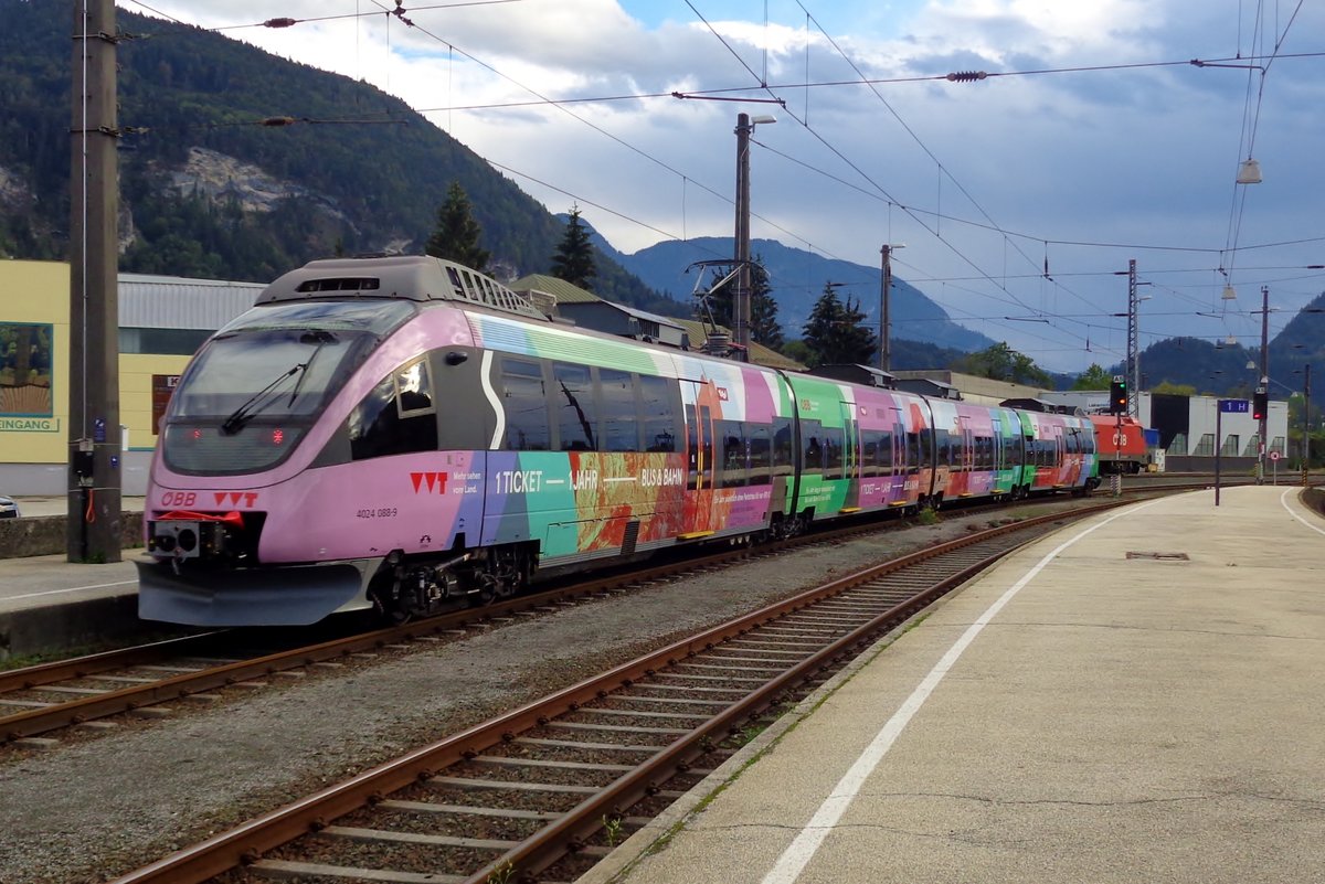 Werbetriebzug 4024 088 verlässt am 23 september 2018 Kufstein.
