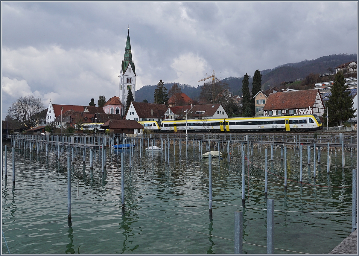 Zwei DB VT 612 auf der Relation Ulm - Basel unterwegs bei Sipplingen.

19. März 2019
