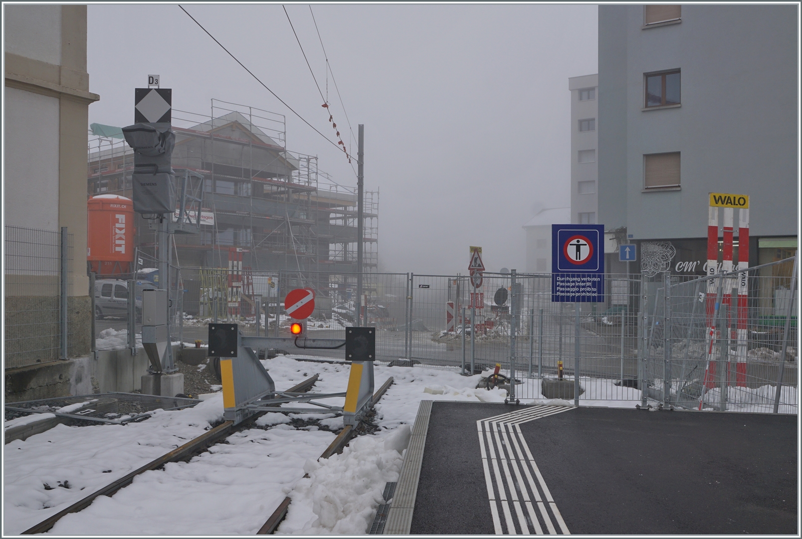 Broc Village mit Blick auf den Prellbock und die  Strecke  nach Broc Farbrique.

15. Dezbember 2022