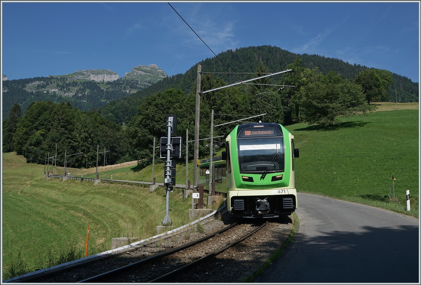 Der TPC ASD ABe 4/8 471 ist kurz vor Les Planches (Aigle) auf dem Weg nach Les Diablerets. 

27. Juli 2024