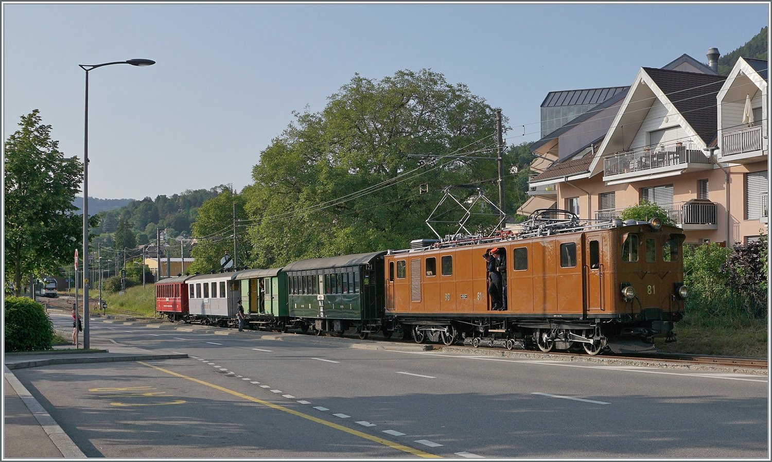 Die Bernina Bahn Ge 4/4 81 f�rht mit der Komposition des Riviera Belle Epoque als Leermaterial von Blonay nach Chaulin damit wird das wundersch�ne und unvergessliche  Festival Suisse de la vapeur / Schweizer Dampffestival 2023  der Blonay-Chamby Bahn zu Ende. 

Blonay, den 29. Mai 2023