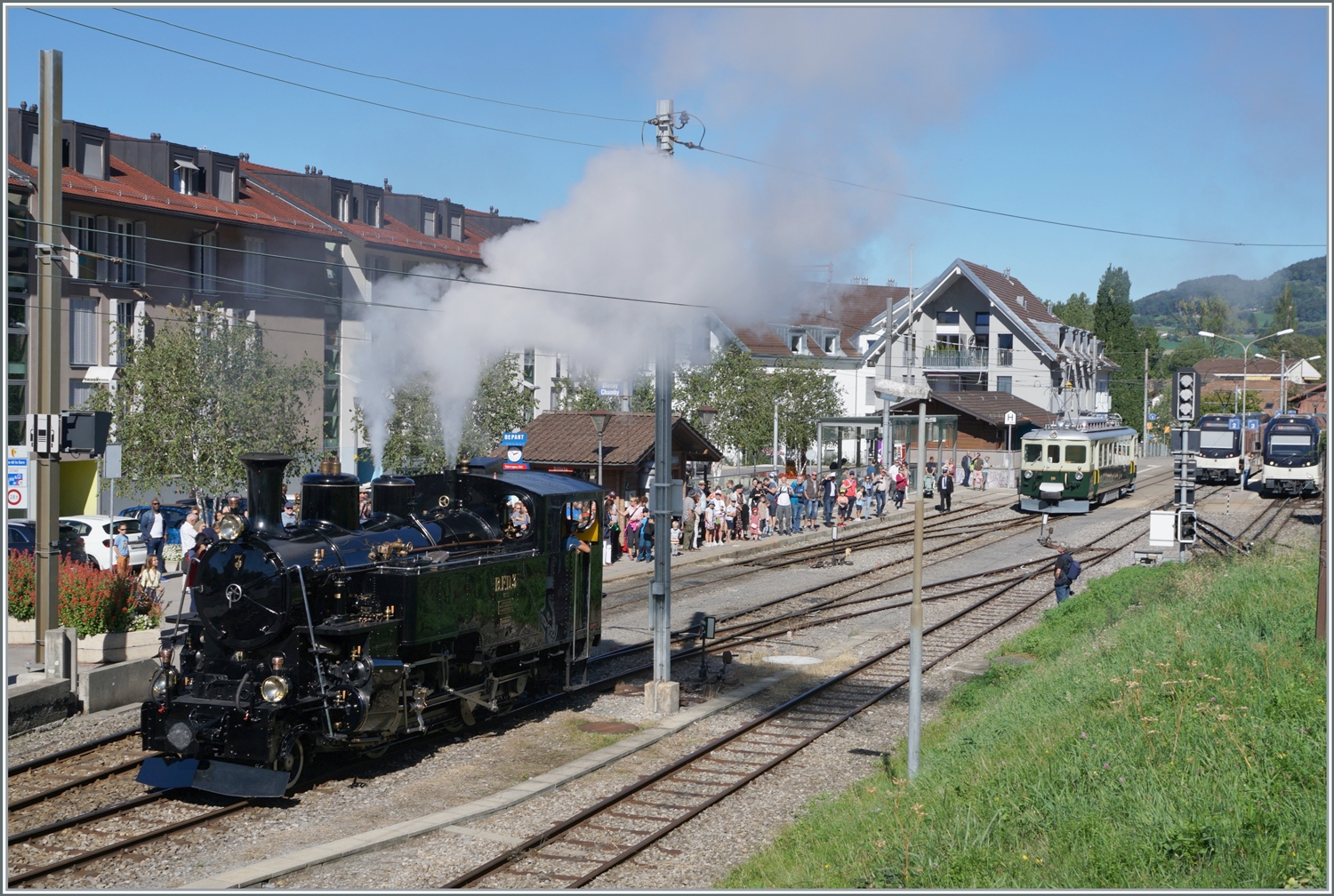 Il était une fois... les années 40 / Es war einmal: die 40er Jahre  - und da dampfte es natürlich noch kräftig; so auch in Blonay mit der mit der BFD HG3/4 N° 3 der Blonay-Chamby Bahn beim Rangieren.

11. September 2022