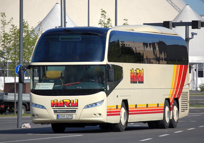 Das klassische Busunternehmen Haru Reisen OHG aus Berlin mit einem 