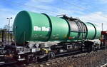 Kesselwagen vom Einsteller On Rail GmbH mit niederländischer REgistrierung mit der Nr. 37 TEN 84 NL-ORME 7846 045-4 Zacns (GE), für die Befüllung mit Salzsäure lt. UN-Nr.: 80/1789 in einem gemischten Güterzug am 16.04.25 H ...