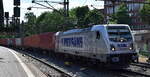 METRANS Rail (Deutschland) GmbH, Leipzig [D] mit der geleasten Akiem Lok  187 511-1 [NVR-Nummer: 91 80 6187 511-1 D-AKIEM] und einem Containerzug Richtung Hamburger Hafen am 20.05.25 Höhe Bahnhof