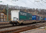 Vierachsiger Drehgestell-Taschenwagen f�r den Transport von Sattelaufliegern (CargoBeamer JetModule Sdkmss) der Gattung Sdkmss (37 80 4793 028-4 D-CBRS) der Cargo Beamer RollingStock GmbH, am