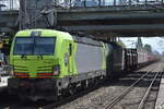 ArcelorMittal Eisenh�ttenstadt Transport GmbH mit der Doppeltraktion geleaster ATLU Vectrons  193 555  [NVR-Nummer: 91 80 6193 555-0 D-ATLU] +  193 553  [NVR-Nummer: 91 80 619 3 553-5 D-ATLU] und dem Erzzug aus Ziltendorf (leer) Richtung Hamburg am 19.06.26 Durchfahrt Bahnhof Berlin-Hohensch�nhausen.