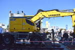 Ein LIEBHERR RE 25 Mobilbagger (Zweiwegefahrzeug) pr�sentiert auf der InnoTrans Berlin 2026, 23.09.26